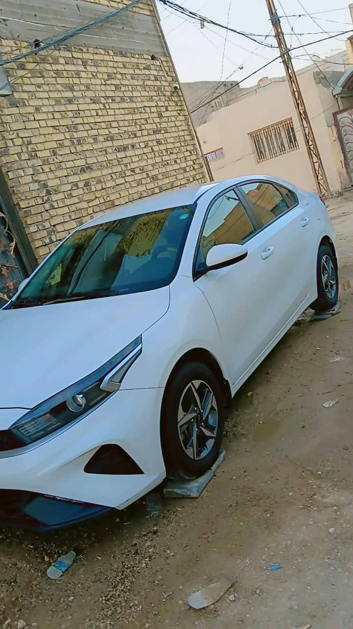 السلام عليكم سيراتو ٢٠٢٢ خليجية مكفولة رقم اربيل محرك ١٦٠٠ دبل نوزل المرغوب السيارة ماشية ١١٩ الف كيلو محرك كير كفالة تخم تاير جديد السيارة متعوب عليهة تجي وتشوف السيارة معروضة ١٥٧ او مراوس وية byd كن ال او كورلا ٢٠٢٦ حسب القناعة اني مكلف بالنشر السيارة مكانهة بالنجف رقم صاحب السيارة ***********
