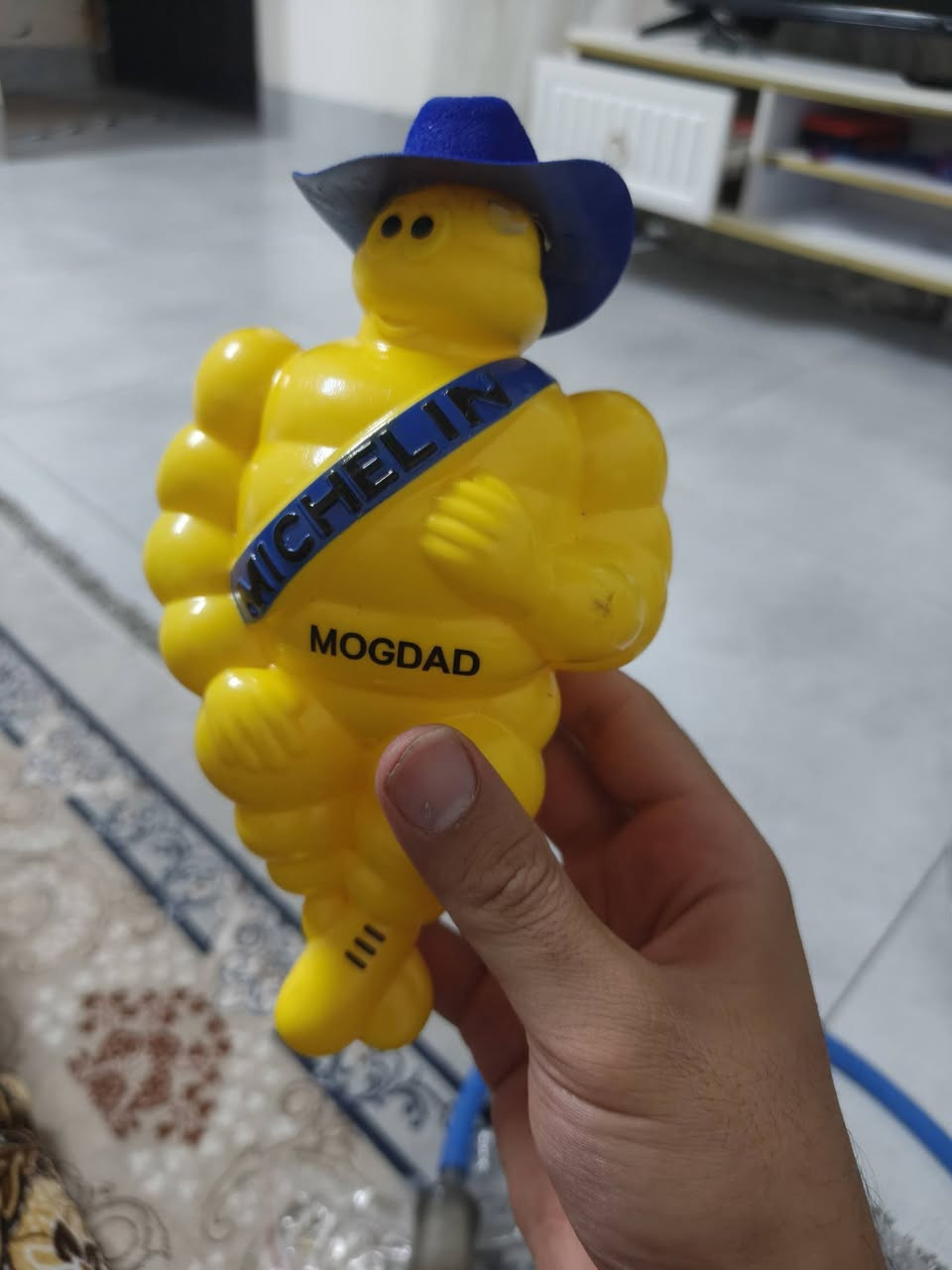 🔥 دب ميشلان كبير اصدار بغداد MOGDAD 🔥
✅ اللون: اصفر مع قبعة زرقاء
✅ اصدار خاص مكتوب عليه MOGDAD
✅ للديكور - دشبول السيارة والمحل
✅ بلاستيك قوي ومتين
💰 السعر: [7 الف
📍 كركوك - يوجد توصيل لكل المحافظات
📞 واتساب: [***********
***********

