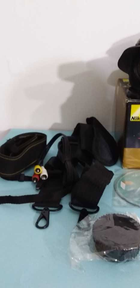 كامرة نيكون D5300 • بالكرتون • مرفقات كاملة