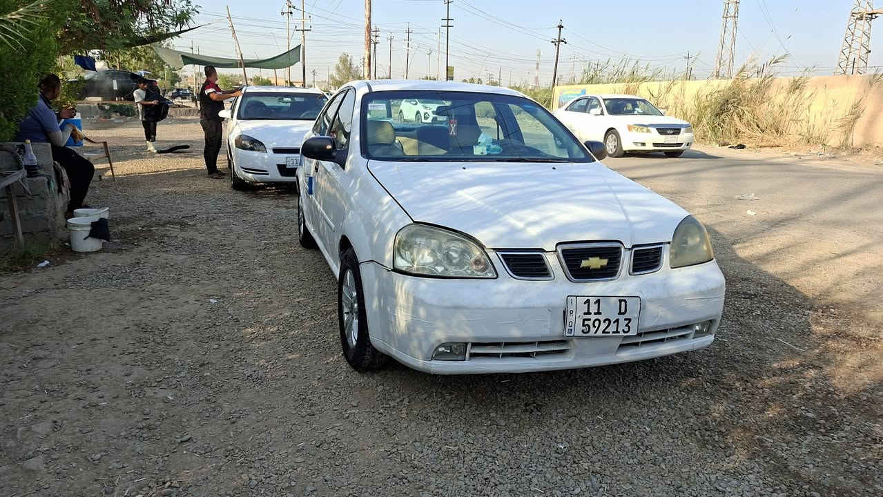 السلام عليكم اوبترا للبيع موديل 2004 السيارة السيارة نضيفة  يرادله شوية ملاحضات بسيطة كير مكينة خير من الله السيارة بأسمي تحويل ثاني يوم صدر جديد تخم تاير جديد السعر 49 وبيه مجال 
للتواصل ***********
