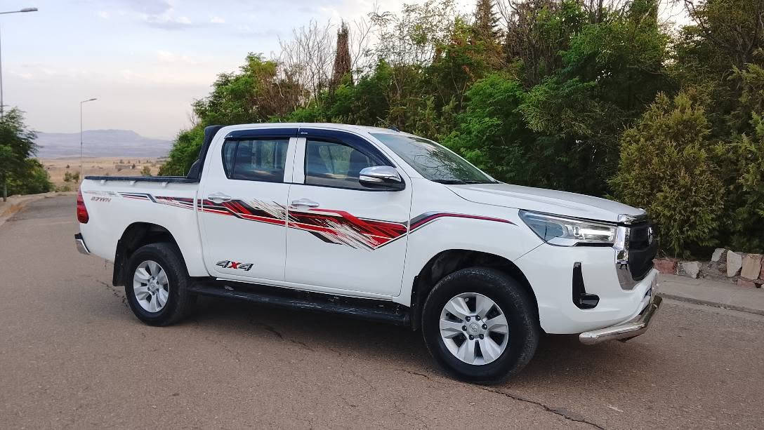 TOYOTA hlux مەرزیە
Model 2016 
سەیارەیکی زۆر جوان خاوێن توند تۆل یەک دینار مسرف تیانیە گێر مکینە ئەکسل بەشەرت  سەیارەکە پارچە رەشە دووبەیە گێر عاديه  به شه رتى كافلاتى مه ده نى و مال كه س نه بيت دوو به ى بيت 
نرخ ١٢٨ وه رقه خوار هه موو بازار 
ژمارە مۆبایل *********** كويسينجاك, أربيل
