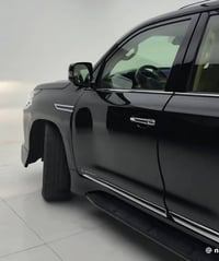 لكزس LX 570 • ٢٠١٧ • ماشيه ١٣٤ الف