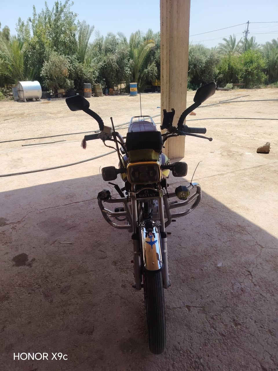 موطور للبيع موديل 24محركه 200سعره 600وبي مجال   ***********
