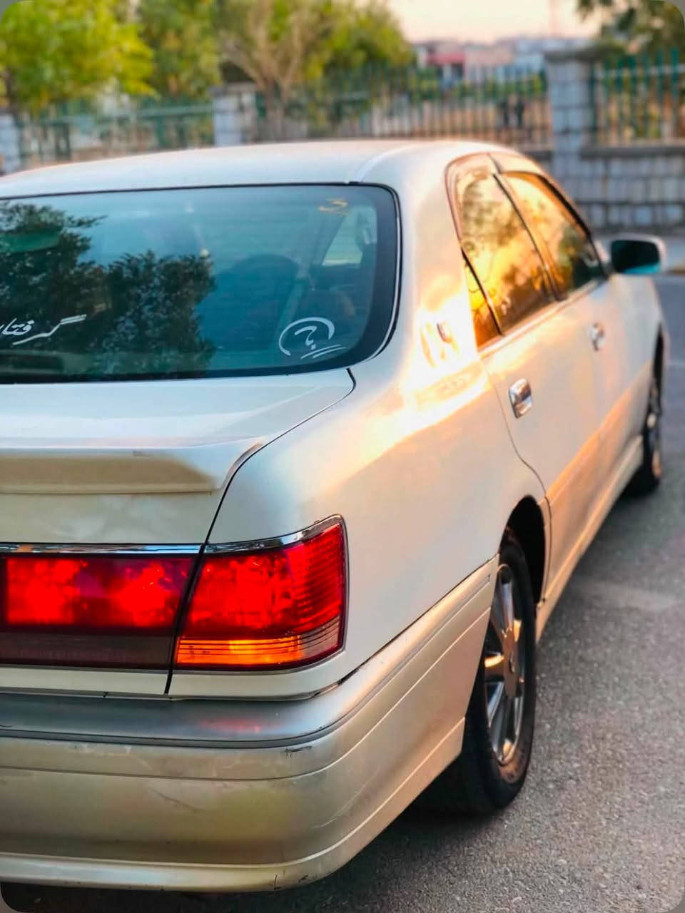 مەلیکە2003

مەلیکە 

مۆدێل:2003

دوودوگمە

پەردە

چوار کوشن کارەبا
ناوزەرد

تەبریت ساردوو گەرم لەسەر سویچ

چوارویلی لۆکی لەژێرە

گێڕوومەگینە بەشەرت

مەگینە:D4بچووک

نرخ:37و مەعمەلەیەکی برایانە 

ناونیشان:هەڵەبجەی شەهید

ژمارە موبایل:***********
