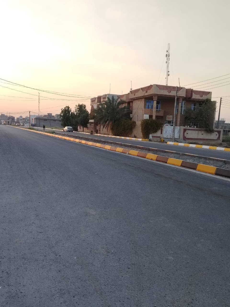 بيت للبيع طابو صرف باسمي ركن على شارع 30 
الموقع بعقوبه المركز منطقه ال١٤باب الدرب 

الخدمات كامله كلها ماء كهرباء مجاري تبليط

مساحه البيت ٢٥٠م نوع البناء طابوق الداخل ارضيه بورسلين مع الازاره كامل البيت ..تفاصيل والسعر على الرقم ***********

