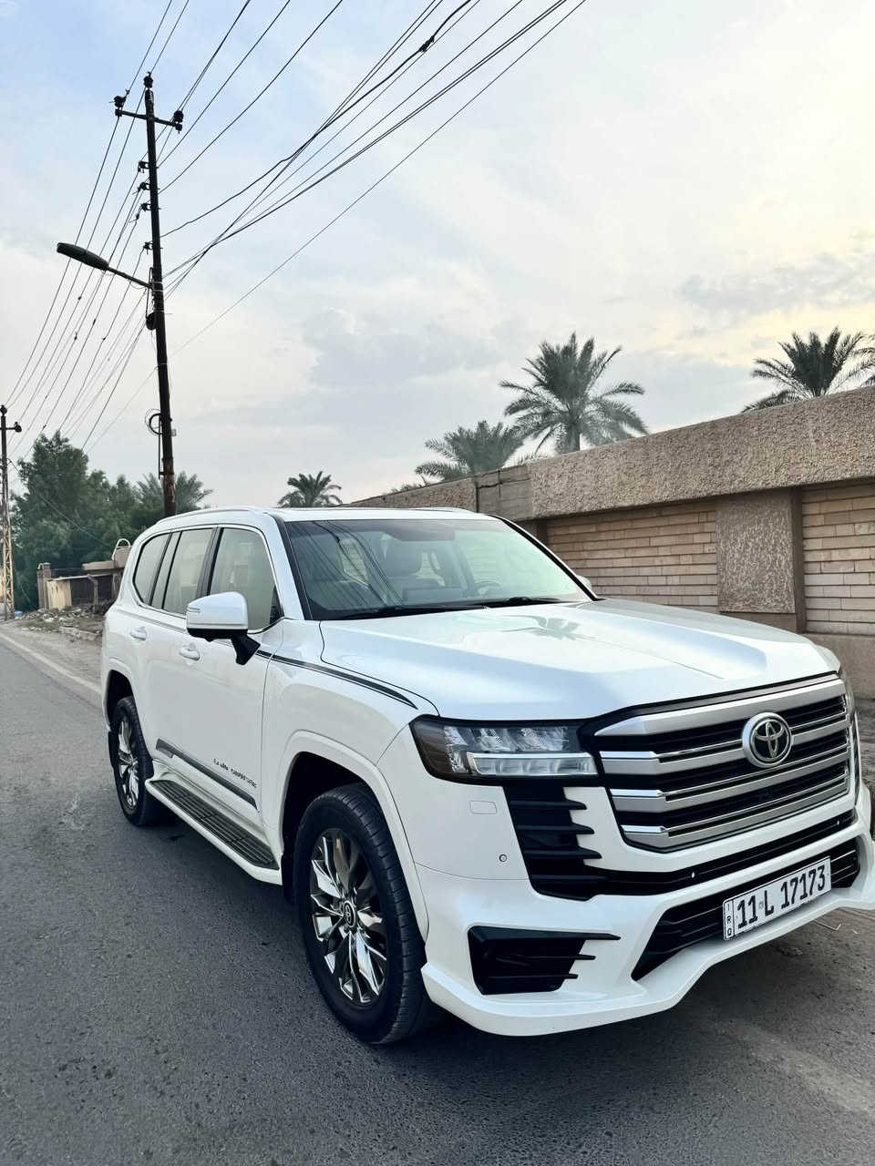 لاندكروز GXR بريم • ٢٠٢٣ • رقم بغداد