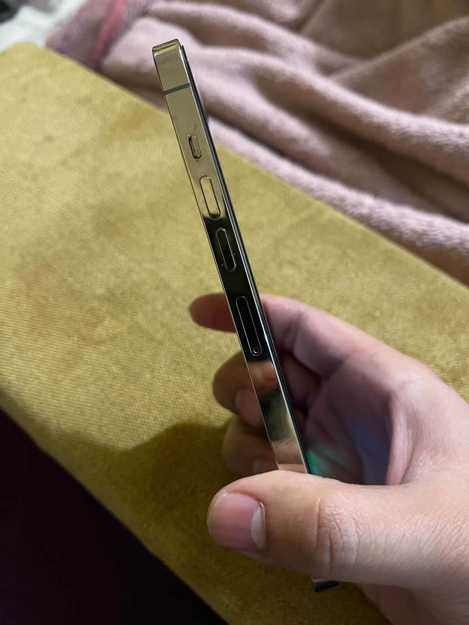 13 برو ماكس 
كلشي بي شغال 
السعر 470 
بغداد الدورة شارع 60 
رقمي ***********

نص مكتوب في الصور:
- القطع والخدمة تجمع Apple سجل تاريخ القطع والخدمة، وهذا السجل يعرض معلومات عن هذا الـ iPhone وحالته وتفاصيل إصلاحه. معرفة المزيد... يتوفر تكوين البطارية تم اكتشاف بطارية جديدة. يرجى إعادة التشغيل لتكوين البطارية الجديدة لهذا الـ iPhone. معرفة المزيد... إعادة التشغيل والانتهاء من الإصلاح سجل تاريخ الخدمة الكاميرا غير معروف الشاشة غير معروف