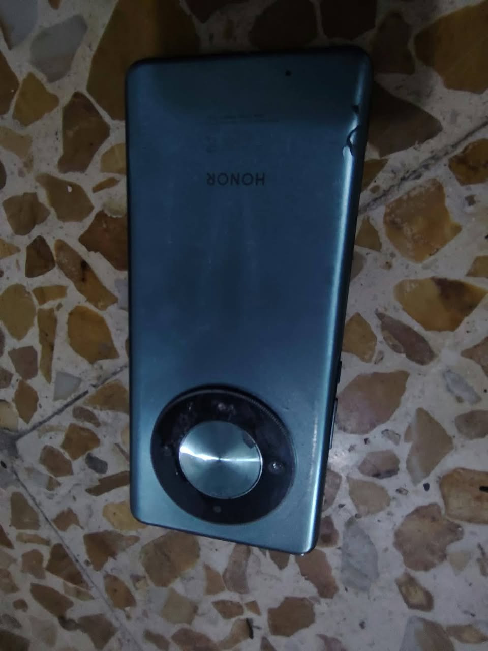 سلام عليكم
        HONOR X9b
هونر إكس 9 بي
ذاكرته 256
بي فطر بالجام مال كامره َا مأثر لا ع الكامره ولا ع الفلاش ولا ع شي
مبدل شاشه أصليه الله شاهده ورسوله ب 90
 الجهاز يخبل السرعه والسلاسه البي كلش حلوه
وتصويره يخبل
بس محتاج فلوسه
رايده ب 200
الميعرف اسعارهن لكيلي هواي فدوه اروحلكم
الشرايك يتفضل خاص وهذه رقمي ***********
