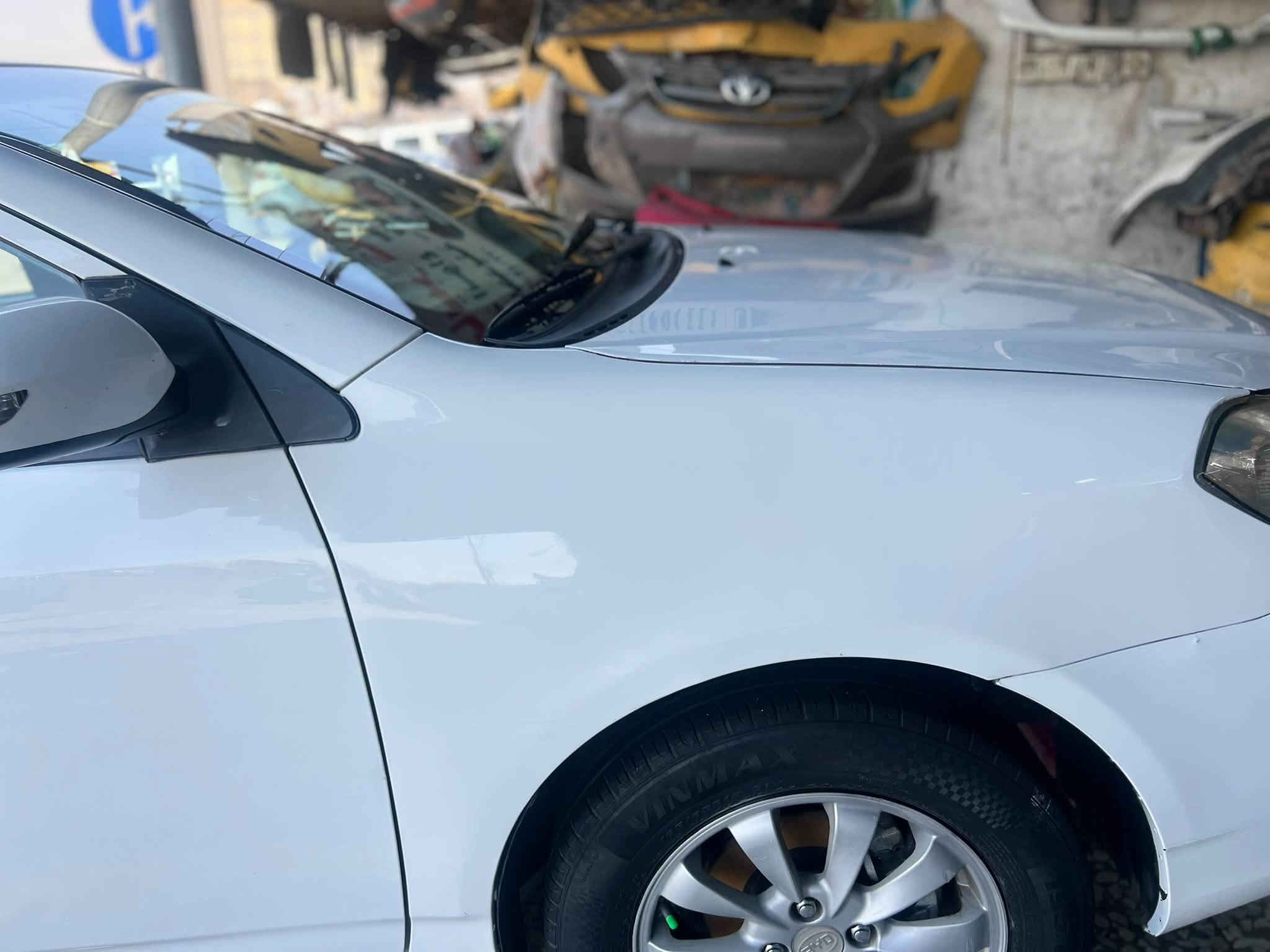 سلام عليكم اخوتي بوايدي جي ٣للبيع سياره كير محرك نضيف جديد تخم تاير ويل جديد تبريد ثلج سياره موديل 13تبريد ثلج فتحه جلد بصمه ويل كب شاشه رقم دولي سنويه مجدده هزه جديده بيها قطعتين كلير وطخه يم بك لايت بسيطه العنوان بغداد المشتل هـ *********** السعر 50
