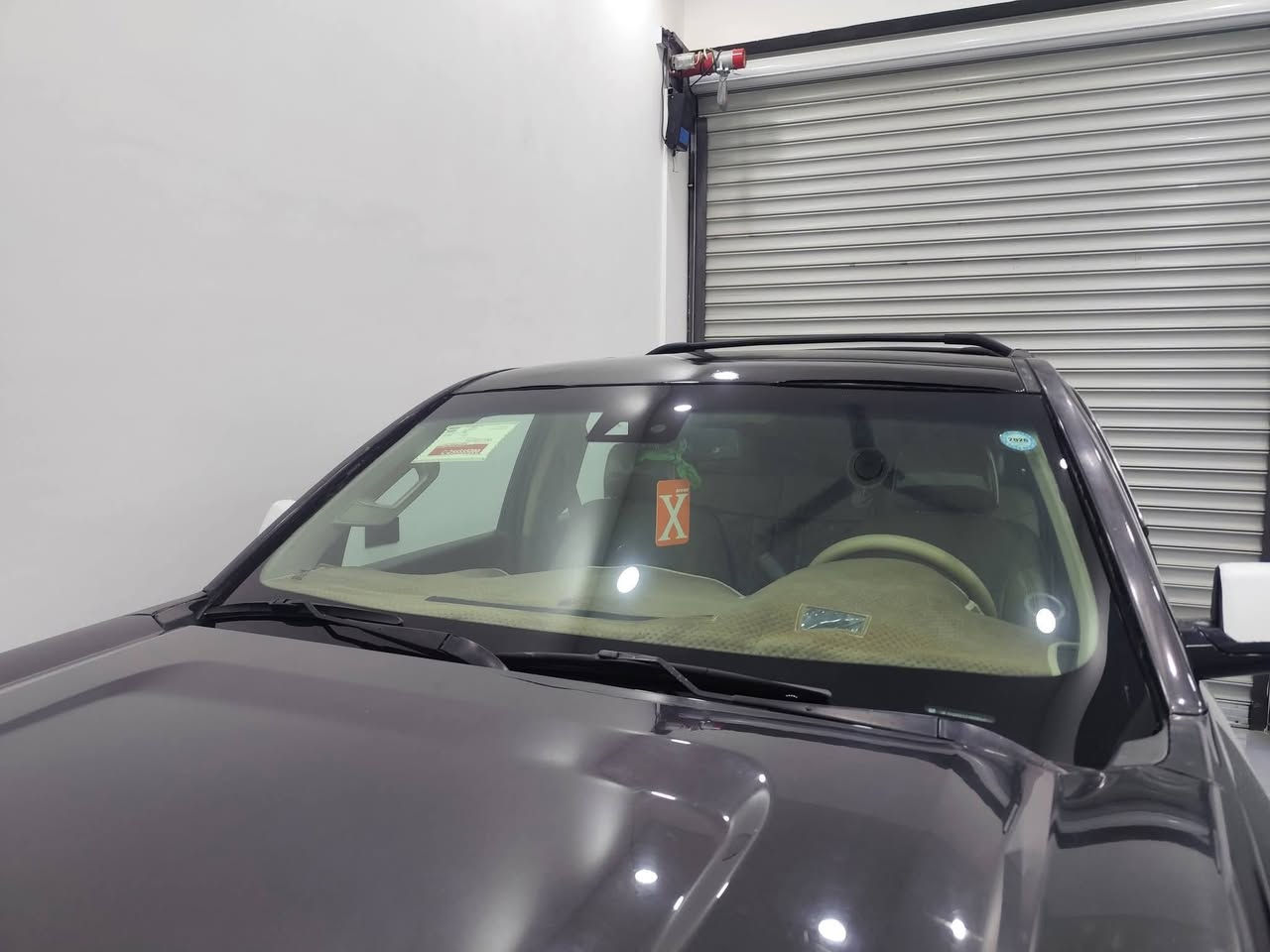 السلام عليكم جميعاً بيع مستعجل
يوكن GMC طويل اجره ٢٠١٧ أربيل خليجي رقم الجديد باسمي سنويه للحد ٢٠٣٠ مصفره هيئة وغرامات 
سياره جاهزه من كلشي تخم تاير حداده جديده باتري جديد جامه جديد منظومة بانزين جديده منظومة لايت زنون مكينه كير مضمونه سياره جاهزه على آخر حبابه خطها بغداد نجف بيها صبغ صفحه  اثر ضرر في البابين وتم تبديل اصلي مكفوله تكم وداخل وجاملغ امامي سعر السياره 210 وبيها مجال حق جيه بدون مرواس للبيع فقط.....  وبيع نقدا..... مكان السيارة الناصرية  .. والله يرزقك الجميع ... الاستفسار 
هاتف. ***********
ما موجود على الواتساب
