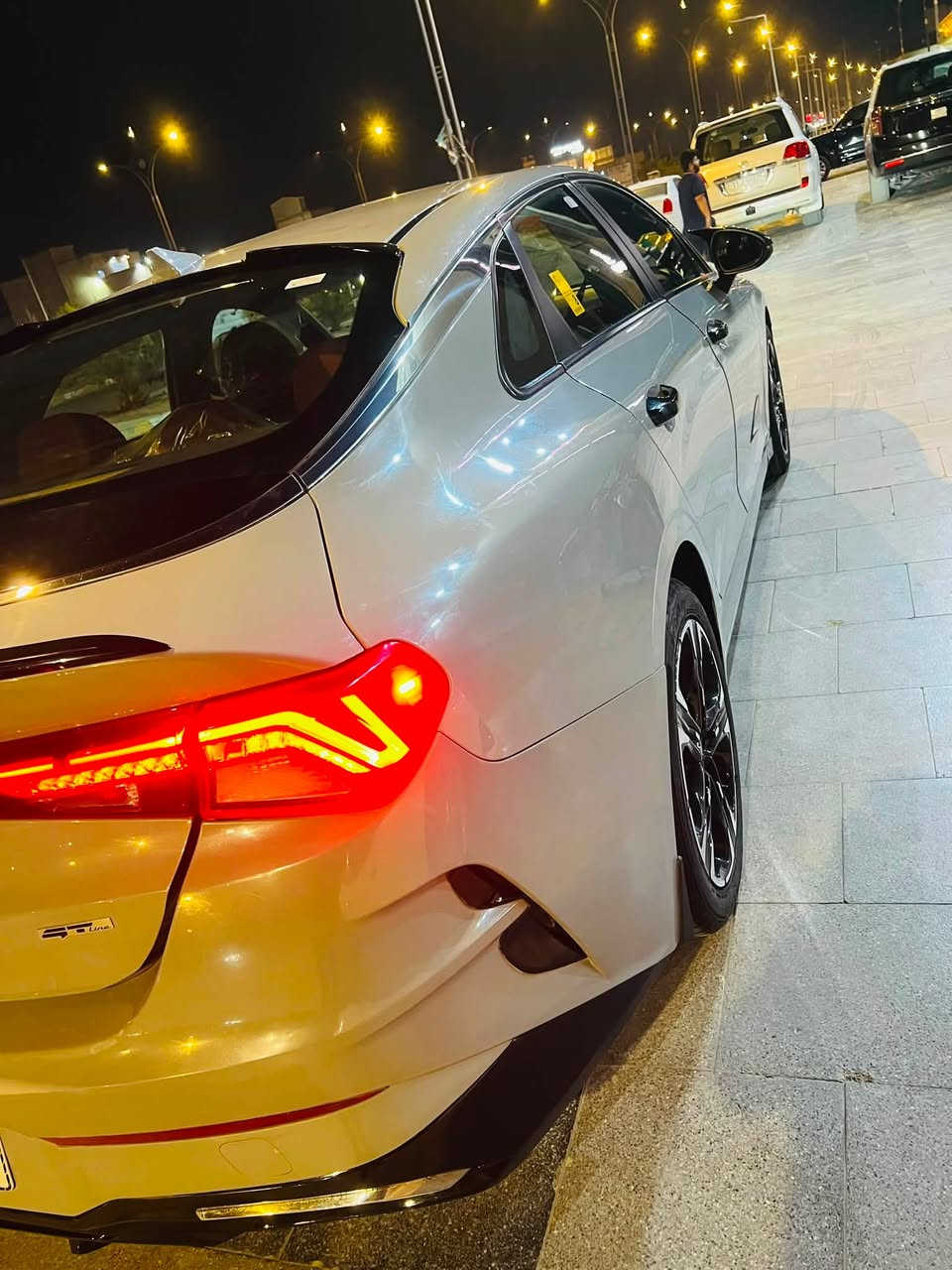 السلام عليكم
كي فايف 2024 لون اسمنتي  
رقم بغداد حره تحويل 
وارد امريكي 
محرك 1600 تيربو   
ماشيه  19 الف   
مواصفات فول المعروفه جيتي لاين
حادث بدون تبديل ليبل واحد
بيها طرف البنيد صبغ وداير الخلفي هم 
السعر 160
مكاني الناصريه
***********
