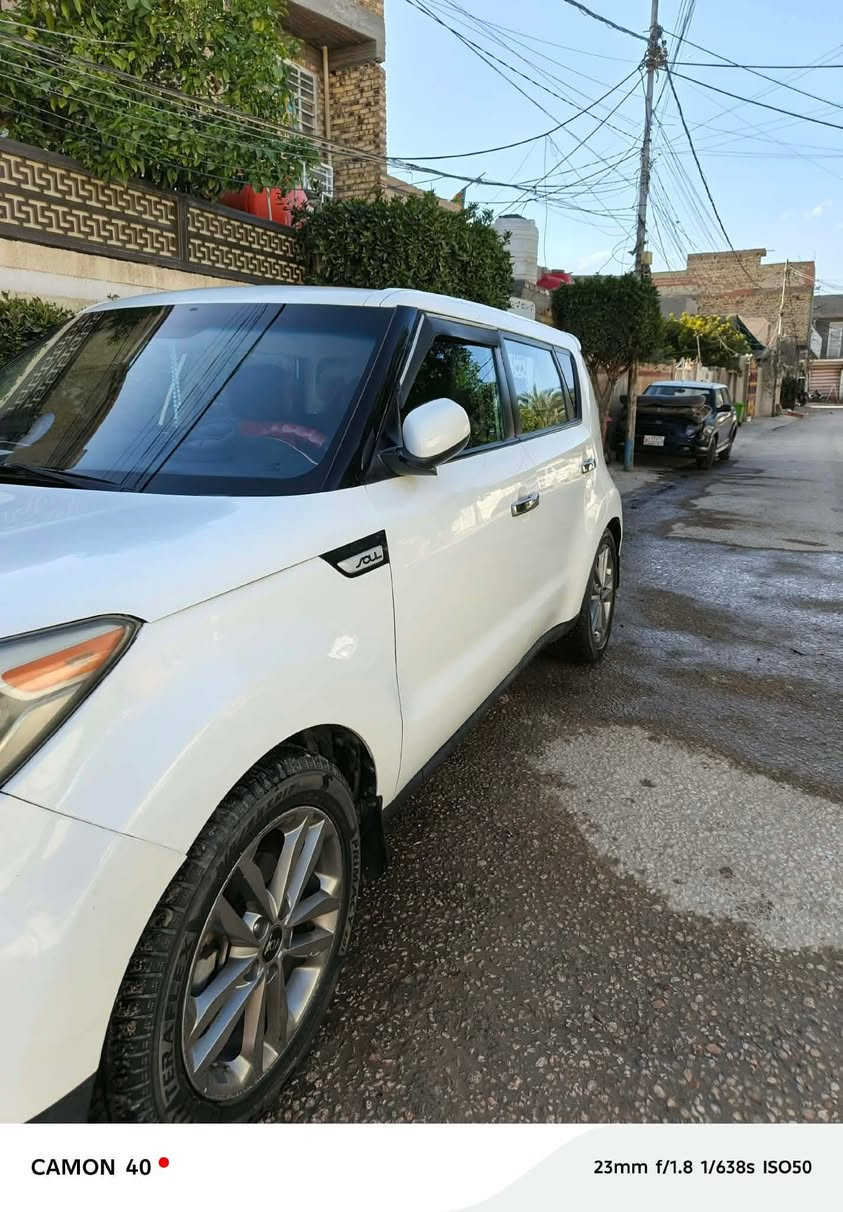السلام عليكم من رخصة الادمن 
سيارة صول للبيع ٢٠١٨ محرك ٢٠٠٠GDi
وارد امريكي بيه خمس قطع صبغ 
ماشيه ٨٥ الف 
هزه او سنويه جديد 
تدفئه او تبريد تحكمات استيرن 
تخم تاير 
السعر ١٢٠ وبي مجال 
العنوان بابل نادر 
الرقم ***********

نص مكتوب في الصور:
- CAMON 40 23mm f/1.8 1/638s ISO50
- CAMON 40
- 23mm f/1.8 1/625s ISO50