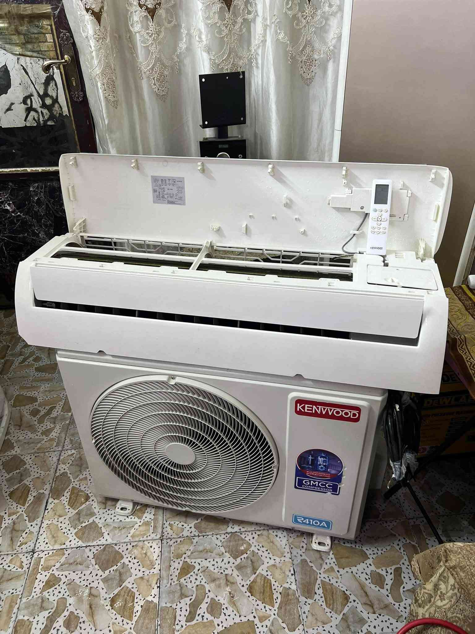 السلام وعليكم اخوان للبيع سبلت كينود شركة ميديا 2طن
نضافه 95/100 تبريده ثلج ❄️☃️🧊+تدفئه 🔥🐦‍🔥❤️‍🔥 موديل 2024 ملاحضه اخوان السبلت مو انفيرتر عادي 
كامل مكمل جيب وشد بواري جدد ريمونت وايرات اخوان 
 السبلت كله على وضع الشركه  الجهاز رديتراته صفر  
غازه 410 غاز مقفول مالت الشركه مغسول وجاهز 
بعد معروف الكينود بتبريده ودفعه القوي جاهز بس عليك تشده مشتغل موسم واحد راديترات لوك موس 
السعر 425 وبي مجال بسيط 
شارع فلسطين ***********
