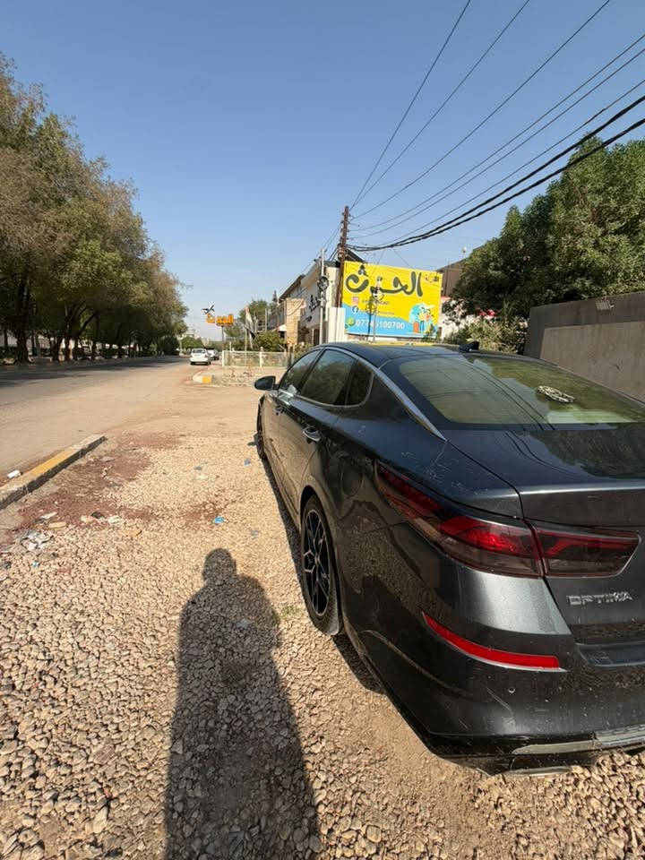 يا الله السلام عليكم اوبتما 2020 ex اعلى فئه السيارة فول 1/1 
مواصفاتها معروفه
السياره رقمها بابل نكليزي بأسمي
سونارها موجود ويا الصور فقط مكتوب بالسونار جان اكو تبخير واني سويته
السيارة خير من الله وبالعافيه على الياخذها 
السعر 125 وبيها مجال 
***********
