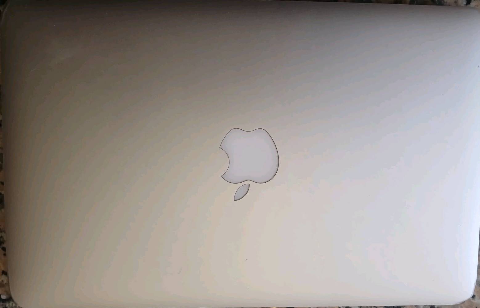 💻🔥 MacBook Air للبيع بسعر مناسب!
شغال وجاهز للاستخدام ✅
مناسب للدراسة، التصفح والشغل اليومي 🎓💼
✨ شاشة وكيبورد عربي/إنكليزي
📍 بغداد
📩 للمهتمين مراسلة خاص
