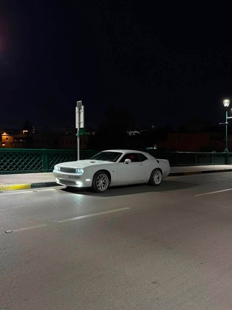 السلام عليكم سيارتي كامله بدون نقص متوازي كلش على البيع  بسس ضرف جنت عارض ١٢٠ هسا عارض اقل رقمي ***********
وتساب متواجد 
مفروف عليها تبريد ثلج باسمي تحويل ثاني يوم محرك 6
