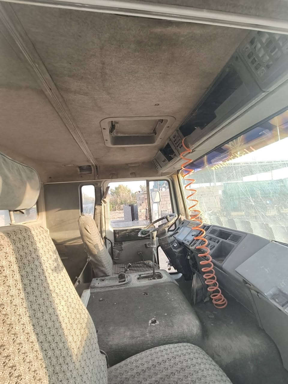 لللبيع فالفو F6موديل 93 مكينه سكانياDX سياره جاهز تايرات جدد حداديه جديده كير محرك اكسن شاصي مكفول رقم ذيقار الماني تحول مباشر السعر 58وبيه مجال بسيط  مكاني حله القاسم  ***********
