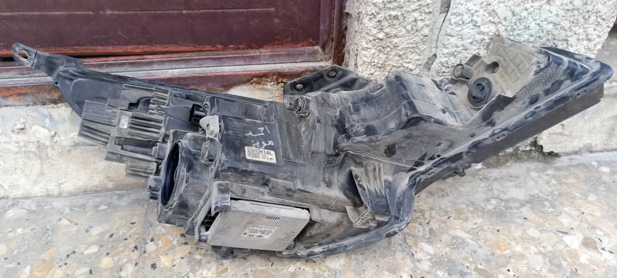 للبيع لايت النترا خليجي 3 عدسات زنون الجامة مكسورة فقط جهة السائق موديل 21 السعر 50 الف بغداد الحرية ***********
