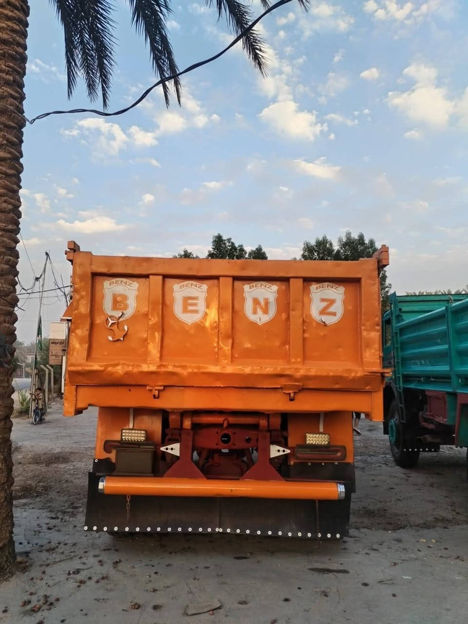 ***********
***********
سلام عليكم للبيع البي موديل 75 رقم انبار مشروع وطني لغاية 2027 مكينه 25 كير 111 اكسن جي اف بدي مايلر باب دفتريه  ونج بالصدر تبريد ثلج عالسويج تخم تاير 24 حدادية كهربائيات السياره جاهزه للعمل كفاله عامه للاستفسار اتصال على الأرقام التالية
