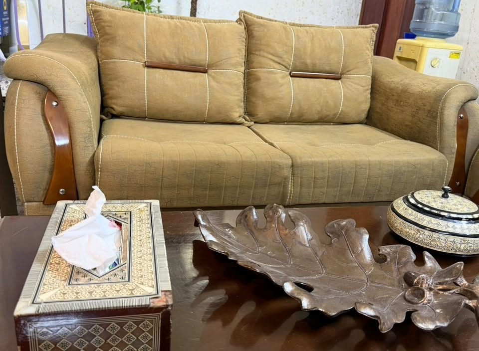 السلام عليكم يوجد تخم قنفات تركي درجه اولى نظيف جداً جداً 10مقاعد للاستفسار الاتصال على الرقم ***********
