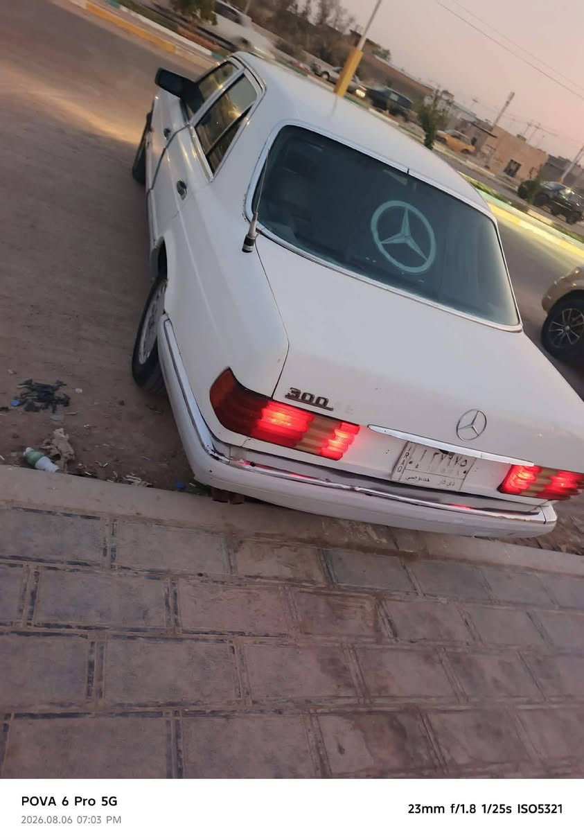 مارسدس رئسي موديل 91مكينه وكير فيفيتي تبريد ثلج مكفول من الكلبه وتجي والعيب الشرعي سياره احلى من صور كهربائي كله شغل رقمه ذي قار تحويل ثاني يوم مشروع وطني السعر 43بيه مجال العنوان ذي قار بالنصر رقم الهاتف ***********
