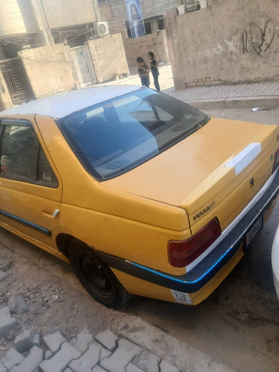 بيجو لميس ٢٠١٣ مصفره غرامات عليها بس هيئه مال كم شهر كير ومحرك خير من الله محرك فرنسي جديد  بيها صبغ وطخات معدله جاهزه سياره تدفئه تبريد كهربائيات كولها شغاله ٢٧ وبيها مجال للشرايه استفسار واتساب *********** بغداد, العراق
