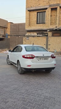 @السلام عليكم سيارة للبيع رينوفلونس ٢٠١٦الگير گايم cvt ابيعها على وضعه...
