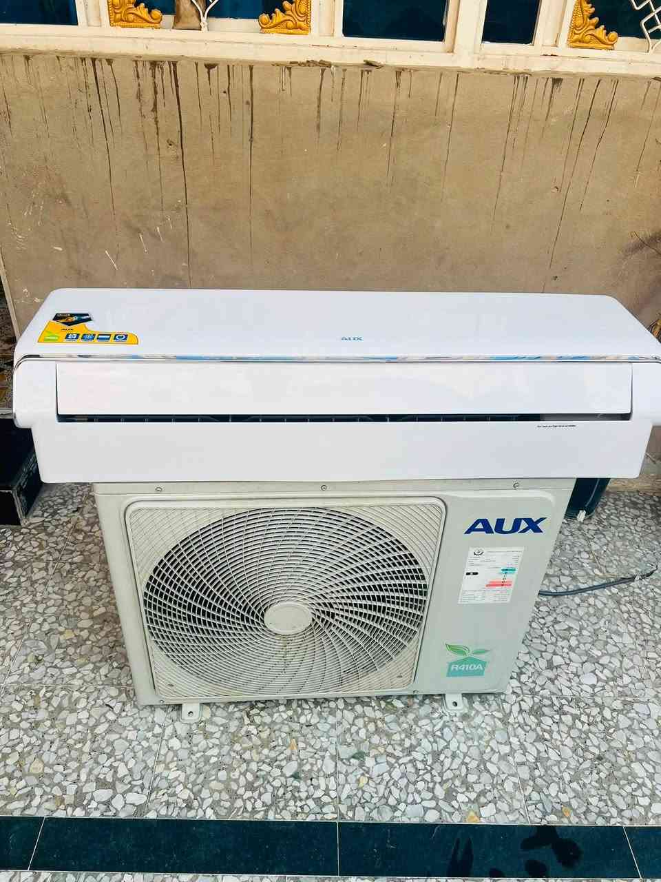 #متاح سبلت 2️⃣ طن نوعيته أواكس الحديث الجهاز نظافه 100 %100 استعمال
قليل جدداً بعده بالاليون غازه 410 تبريده ثلج ❄️ تدفئه نار 🔥 بلادي على وضع الشركه سعره 500 وبي مجال العنوان بغداد للاتصال ***********
