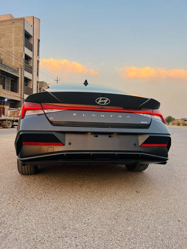 🚘 Hyundai Elantra Hybrid 2024 Limited وارد أمريكي 🇺🇸

✨ Limited – فل أوبشن
🔹لون رصاصي غامق موضح بالصور
🔹 هايبرد 1.6 GDI
🔹 قير DCT 6 سرعات
🔹 فتحة سقف كهربائية 🌙
🔹 جلد H-Tex
🔹 مقاعد أمامية تبريد + تسخين 🔥❄️
🔹 كرسي سائق كهربائي + ذاكرة
🔹 شاشة وسطية 10.25” + شاشة عدادات رقمية 10.25”
🔹 Navigation + Apple CarPlay + Android Auto
🔹 شحن لاسلكي 📱
🔹 نظام صوت Bose Premium 🔊
🔹 Smart Key + تشغيل عن بُعد
🔹 Smart Trunk
🔹 LED أمامي وخلفي
🔹 جنوط 17”
🔹 كاميرا خلفية + حساسات
🔹 Blind Spot + Rear Cross Traffic
🔹 Lane Keep Assist
🔹 Smart Cruise Control
🔹 Forward Collision Avoidance
🔹 Highway Driving Assist
🔹 أنظمة أمان متكاملة

⛽ اقتصادية جداً بالوقود ومناسبة للاستخدام اليومي
 
للاستفسار على الرقم ***********
                                                  ***********
