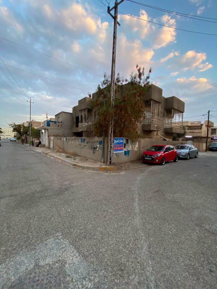 🏡 عقار مميز للبيع – فرصة استثمارية نادرة

📍 الموقع: ساحة الاحتفالات – خلف مختبر النخبة
📍 قريب جدًا من الشارع العام

📐 المساحة: 224 م²

🏘️ ركنان – ثلاث واجهات

📄 طابو صرف

✨ موقع مميز بإطلالة من ثلاث جهات، يمنح العقار قيمة عالية ويجعله خيارًا مثاليًا للسكن أو الاستثمار.

💰 لمعرفة السعر والتفاصيل، يرجى الاتصال:

📞 ***********
