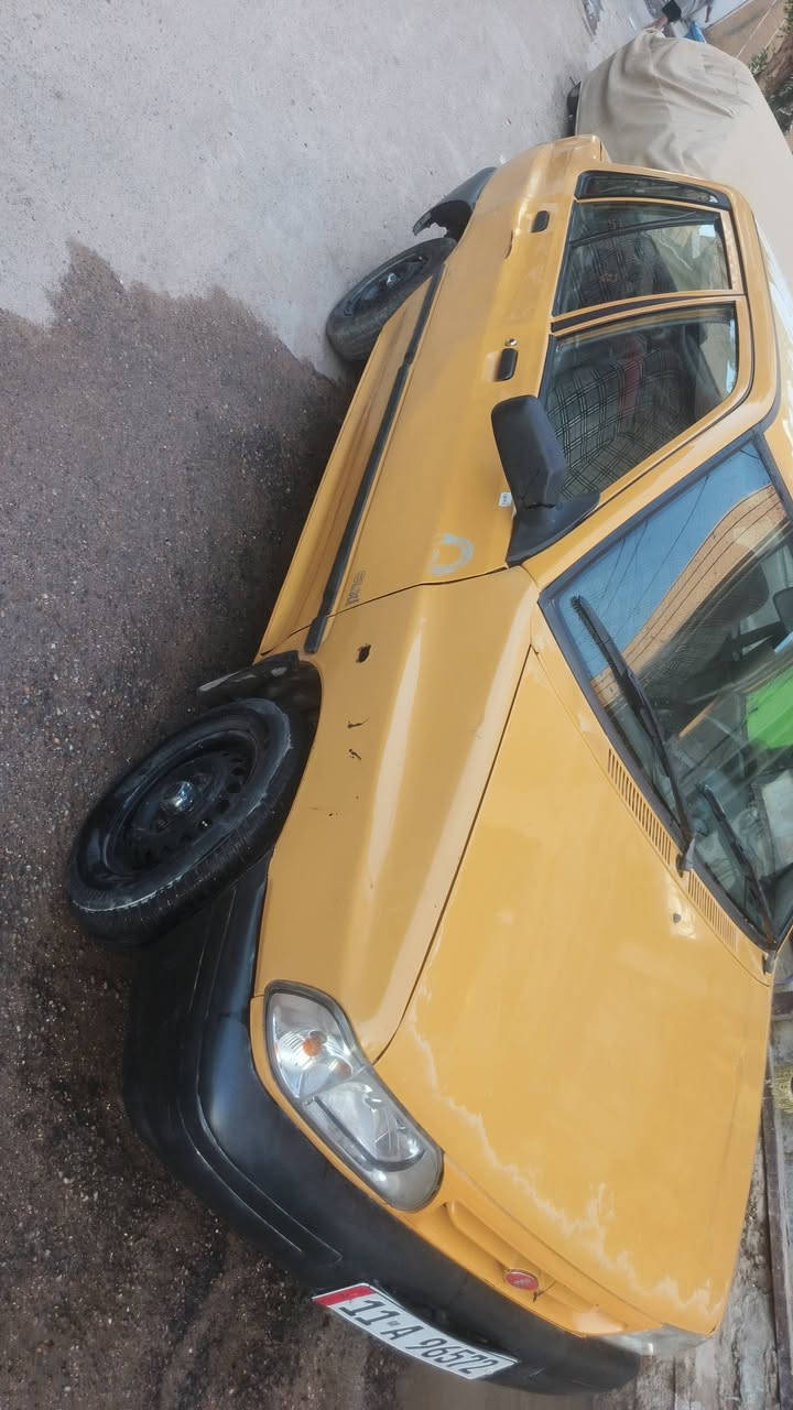 سايبة موديل11 مكينة نضيفه كير يفلت علا 4  هيئه غرامات مصفرة  بيع مستعجل تحويل ثاني يوم 20 وبيها مجال مكاني بغداد  الامين  رقم ***********
