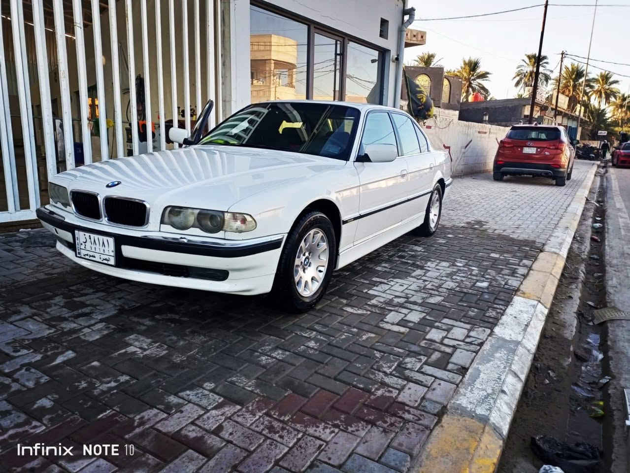 Bmw 740i v8 
بي ام دبليو خفاش
موديل 2000 أصل
كفالة عامة من الصبغ (قطرة صبغ ما بيها) 
مكينة كير كفالة
حدادية جديدة
تخم تاير 
تبريد ❄️ وي السويج
مكان السياره سماوة

***********

