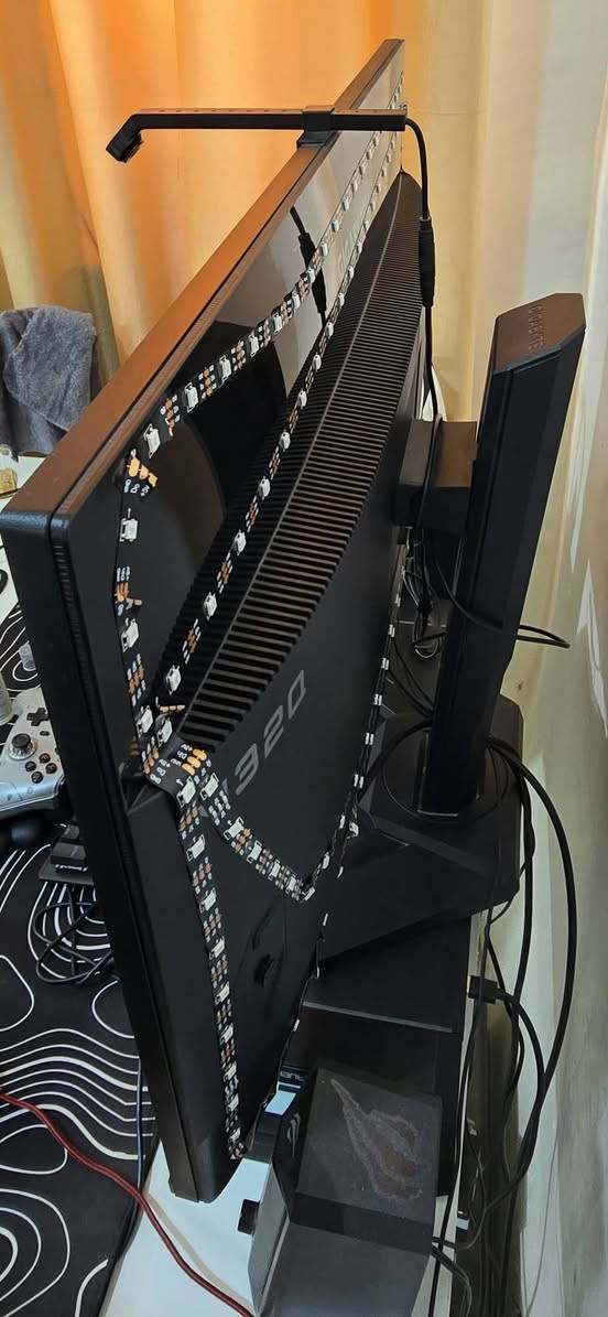 للبيع: شاشة قيمنق احترافية Gigabyte M32Q (بحالة ممتازة)
​المواصفات:
​الحجم: 32 بوصة
​الدقة: 2K (2560x1440)
​التردد: 170Hz (سلاسة فائقة للالعاب)
​نوع البانل: Super Speed IPS (ألوان ممتازة وزوايا رؤية واسعة)
​زمن الاستجابة: 1ms / 0.8ms (استجابة سريعة جداً)
​الميزات: تحتوي على ميزة KVM للتحكم بجهازين، منفذ Type-C، وسماعات مدمجة.
​🔹 الحالة: نظيفة جداً وبحالة الممتازة بدون أي مشاكل أو ديد بكسل
🔹 الملحقات: الملحقات الأصلية متوفرة (كابلات والتوصيلات).
  
​💰 السعر: (400 وبيهه مجال بسيط)
📍 المكان: (النجف حي العسكري مدارس)
📞 لتواصل: (‏‪***********‬‏)

نص مكتوب في الصور:
- محتوى تم إنشاؤه باستخدام الذكاء الاصطناعي
- BEAST OF REINCARNATION استمرار لعبة جديدة تحميل اللعبة ترجمة و تدقيق علي العجيلي | الإعدادات خروج 2026 GAME FREAK inc. All rights reserved. Published by Fictions, Inc. الإصدار 1.0.9.0