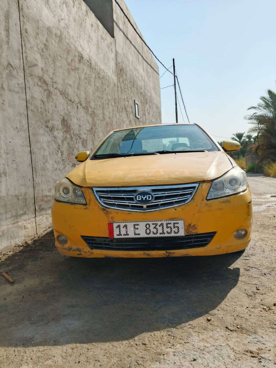 السلام عليكم
سياره بي واي دي ٢٠١٣ 
كير ومكينه كورلا 
مكفولات 
فتحه شغاله 
سياره مال شغل 
ترايها بصره 
باسمي وصاعده هزه
رقم بغداد 
السعر ٣٨
ومجال حك الجيه ‭***********
