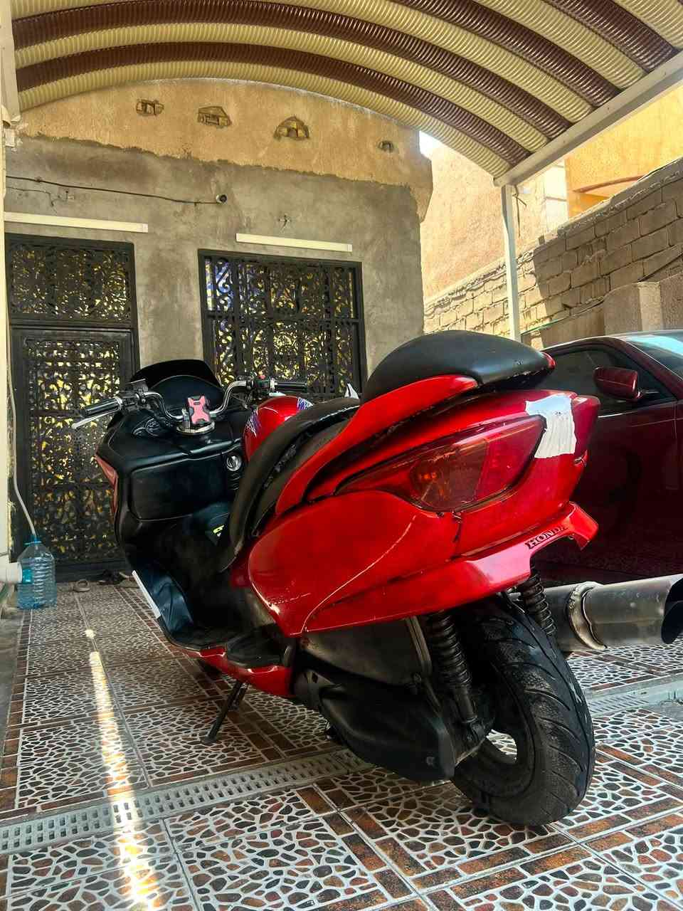 FORZA - 08
السلام عليكم فورزا 08 للبيع الدراجه نضيفة شوفت عينك بس كفراتها تعبانه شوي الدراجة كفاله بس بيها جبنة كايمه فقط الدراجة مواصفاتها كدام عينك وبيها كزوز رياضي تفصال مال بطح صوته كللش حلو الدراجة شرط شلعة ومعدل توي مسويلها ادامة كاملة وحاطلها دهن ليكومولي ٢٠-٥٠ لايت زنون كهربائيات كلها شغاله هو ن اشاير لايت رباعية  بريكات جدد تايرات جدد دبلات جدد  سعرها ٧٠٠ وبيها مجال تشلع عيوني او مراوس حسب القناعة مكان الدراجة القبلة 
الهاتف :*********** موجود واتسب وشريحة 🤍
