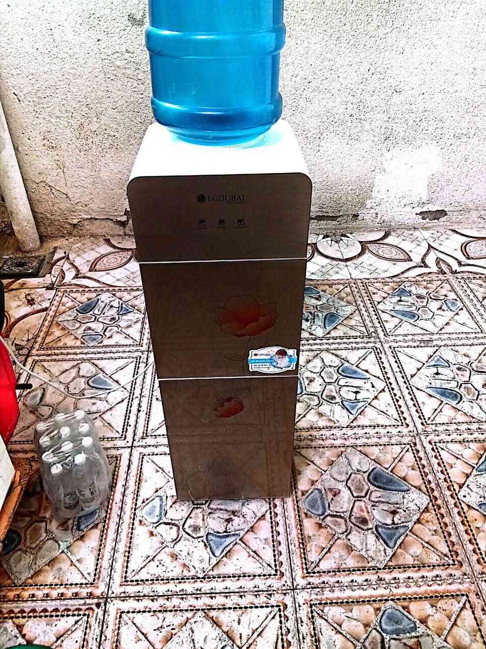 السلام عليكم اخوان براد جديد كلش سعر ١٧٥ وبيه مجال عنوان بصرة حيانية ***********
