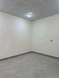 نواب الضباط • ديلوكس زيرو • غرفة وصالة