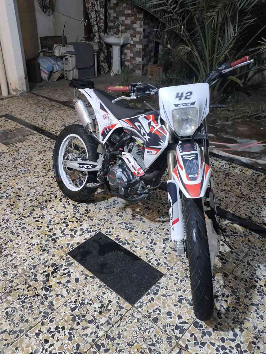 قفاز crx موديل 2025 محرك 300 شغاله سلف وهندر كامله مكمله عليهه تايرات سياحي جديدات وانطي وياهه تايراتهه الجبليات هم جديدات ولايت لد عالي ناصي ويدات وقبضات وكلجات cb200 بكره زنجيل وزنجيل جديد وياهه جنطه زغيره عله الذيل مكاني بصره شط العرب الجزيره سعرهه ملييون و350 وبيهه مجال حك الجيه  سبب البيع عله باب زواج ومحتاج فلوسهه رقمي *********** البصرة, العراق
