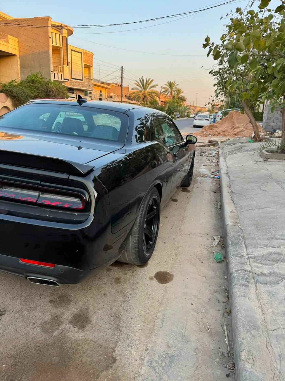 تشالنجر سوبر تراك باك 6 سلندر 2015 شاشه كبيره حساس خلفي تبريد تدفئه بالكشنات ستيرن كهرباء ماشيه 120 الف ميل حادثه 3 مبدله جمالغ الايمن والبنيد والباب اثر شخط سياره  مكينه كير تبريد مكفول ب128 وبيه مجال بسيط للاستفسار على رقم فقط متوفر وتساب ***********
