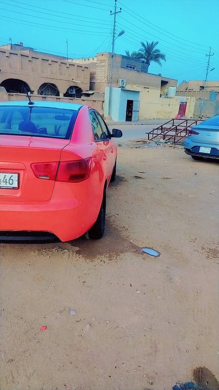 السلام عليكم سياره فورتي موديل 2011 لون برتقالي ملون بيه بيبان ثنين مبدلات بدون دواخل مكينه وكير خير من الله مكينه 2000 تبريد ثلج حداديه خير من الله بيه منضومه غاز جديده سنويه لغاية 2031 سياره بسمنه جديده وخير من الله ماناقصه برغي كبل للشارع وترايك وين ماتريد مكلف بالنشر تفاصيل اكثر رقم صاحب السياره ***********
