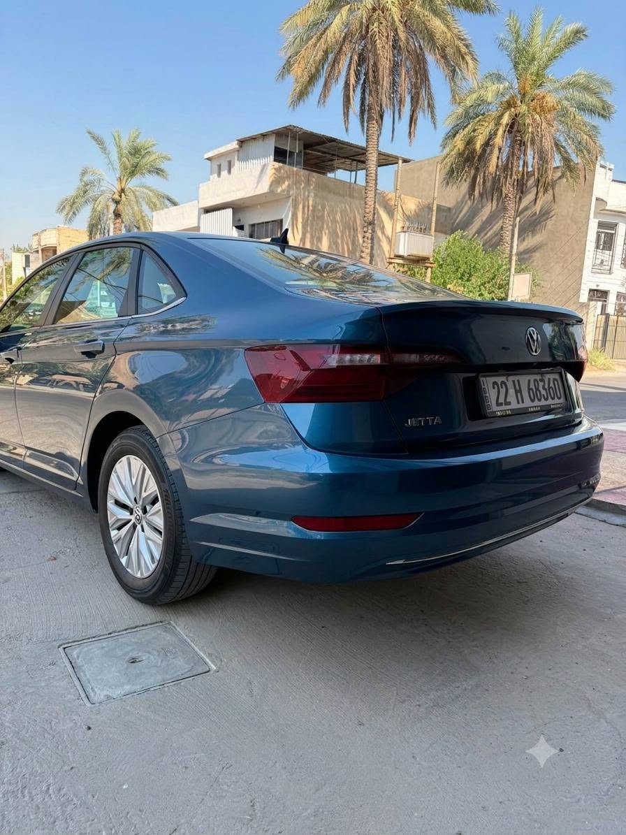Volkswagen jetta 2020 S
السلام عليكم ٫ للبيع فقط

السيارة مواصفات الs معروفة : 

السيارة كلش نظيفة وعليها ادامة كاملة من فلاتر و زيوت حتى دهن الكير مبدل بزيت موتل اصلي لمن جانت السيارة ماشية 58 الف كيلو وحاليا ماشية 88 الف كيلو وعليها فيول بم جديد اصلي وكالة و القديم موجود وشغال وميكانيها ما مفتوح بي برغي كله على وضع الشركة  وعليها تخم دسكات سيراميك والسيارة بس محسن اديرلها واخلي دهن رافينول ألماني اصلي .

-- الحادث :

السيارة وارد كندي حادثها جهة السايق 3قطع  بيبان وجاملغ خلفي البيبان مبدلات نفس اللون وصبغ نص الجاملغ الخلفي وحادثها بدون ايرباك  بدون دواخل وبيها طخه بسيطه بالدوسة جهة اليمين او السكن  بجمها وظهرها كبس وحتى الدعاميات بدون صبغ ٫

السعر 135$ وبيها مجال بسيط ٫

مكاني : بغداد - حي الجهاد 

للاستفسار اكثر رقمي :***********
