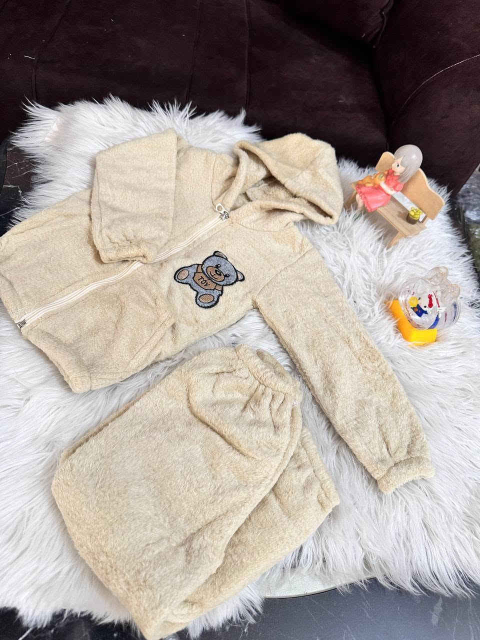 👗👕 أيفا ستور لملابس الاطفال والنسائي 👗👚
🔥 عرض نار  فتره محدوده/ سعر القطعه ٧,٥٠٠
🔥 عرض نار فتره محدوده / سعر القطعتين ١٣ الف
         تراكات ولادي و بناتي فرو درجه اولى 
  متوفر قياسات من عمر ٦ اشهر  الى ٥ سنوات 
                       متوفر ١٥ لون 🌈
📱لاستفسار والحجز  *********** واتساب
