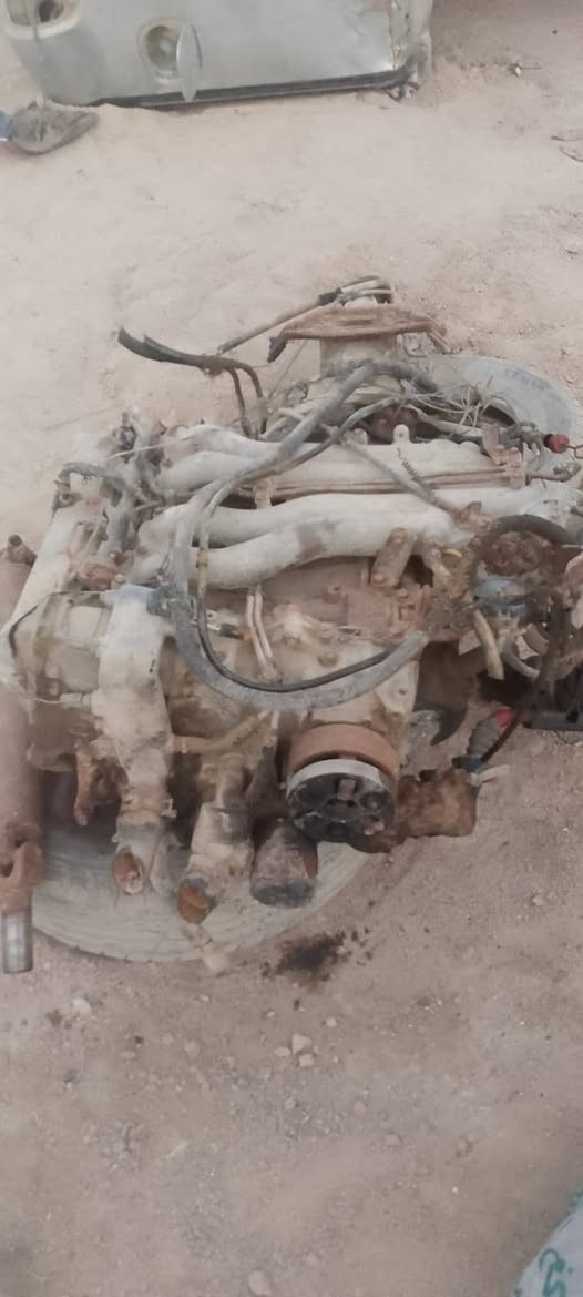 السلام عليكم محرك للبيع +كير مثل ماواضح بصوره السعر خاص او اتصال برقم ***********
العنوان البصره الهارثه
