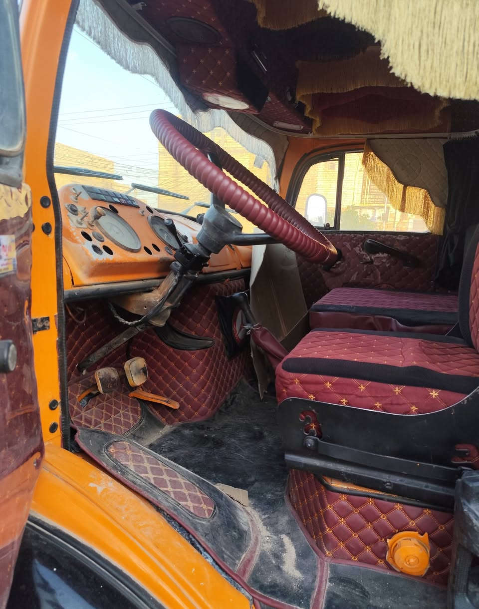 ابو ردين 86 جديد شاصي خام  مكفول 6 طن مكينه سوبر جديده كير جديد دبل اكسن  رقم صلاح الدين انكليزي بسمي غماره جديده مصبوغة تانكي نظيف دوشمه كهربائيات سياره جهازه من كلشي مكان كربلاء رقم ***********@ ***********

