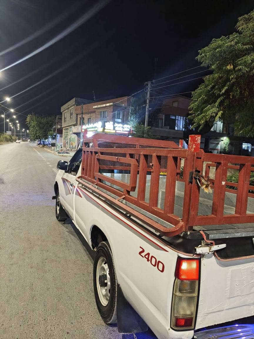 نیسان مۆدیل2002ی موزاهیدەبەشەرتی ئەوەی کڕیومە بکریت بەڕەقم هەزەی هەتا 2027تازە تەبریدە نوکە دەرزی دعمی نیە کامل پەمپە هەرچوار تایەکەی تازەیە گیر مەکینە عکسل شەنسی بەشەرت***********/|\*********** بنجوين, السليمانية
