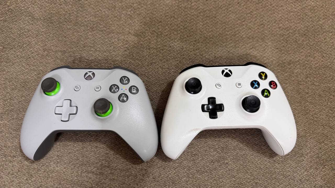 السلام عليكم اخواني للبيع Xbox One S سعة 1 تيرا
الجهاز نظيف جدًا وحالته ممتازة.

السعة: 1 تيرا.

يجي وياه يدين (2) أصليات ونظيفات.

شغال بدون مشاكل، وجاهز للتجربة.

السعر 180 قفل.

وجي ويا قاعدة شحن لليدات.

للتواصل عبر هذا الرقم ***********.

