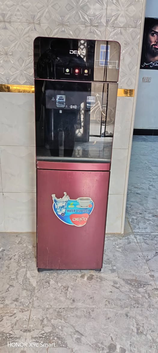 برادات ماء للبيع ماء حار بارد شرط مداخلات تصليح سعر الاول ب ٧٠  الف والثاني ٦٥  للتواصل *********** المكان الناصريه الاسكان

نص مكتوب في الصور:
- HONOR X9c Smart