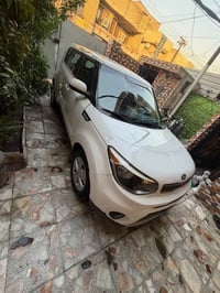 كيا صول للبيع موديل 2019 وارد أمريكي حادث جاملغ وحافة البنيد قطعتين صب...