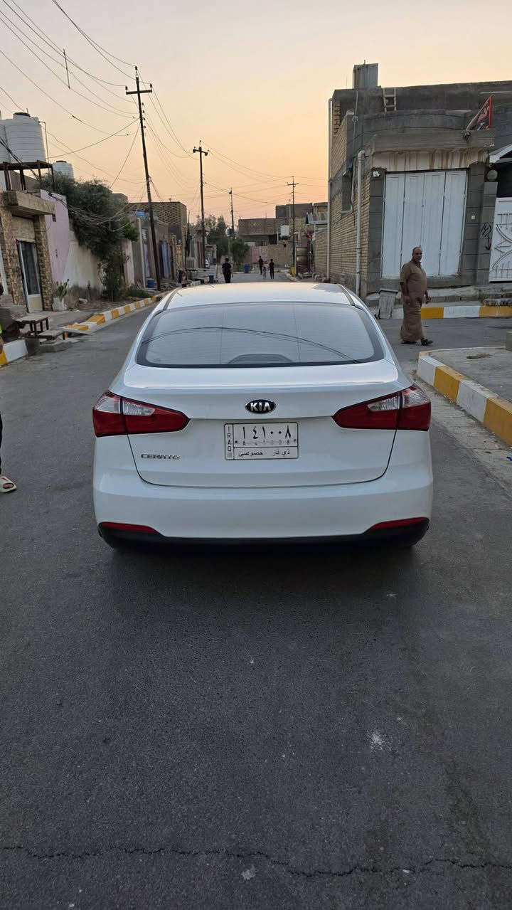 سلام عليكم KIA CERATO كيا سيراتو 2016 خليجي بيها طخه شويه ب باب الايمن موظحه بالصوره كفاله السياره رقم ذي قار بسمي جاهزه السياره ما بيها اي نقص محركها DOHC 1600 سعرها (135) وبيها مجال 
***********
