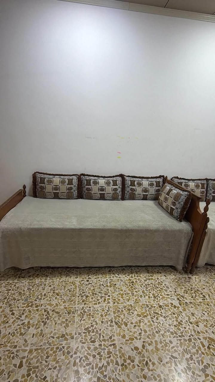 تخوت للبيع العدد 4 العنوان موصل قضاء تلكيف ***********
